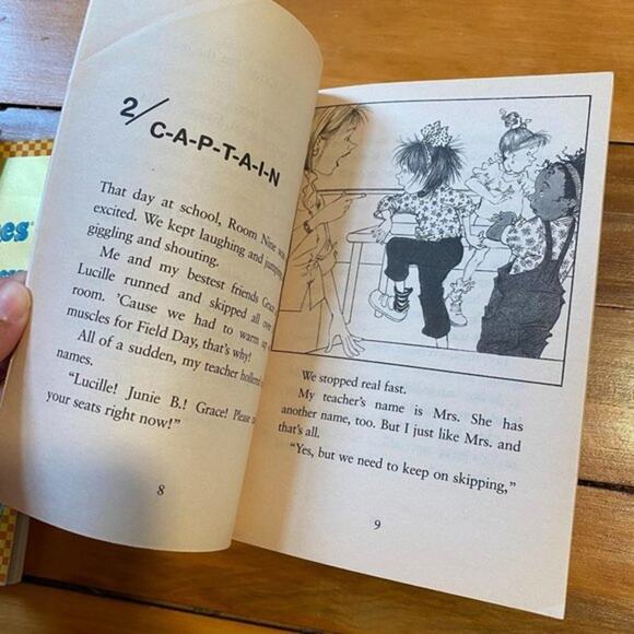 Junie B. Jones Chapter Book Lot #2 - Picture 10 of 11